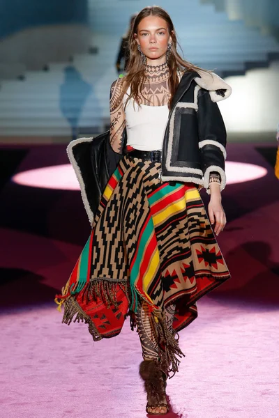 Look 23